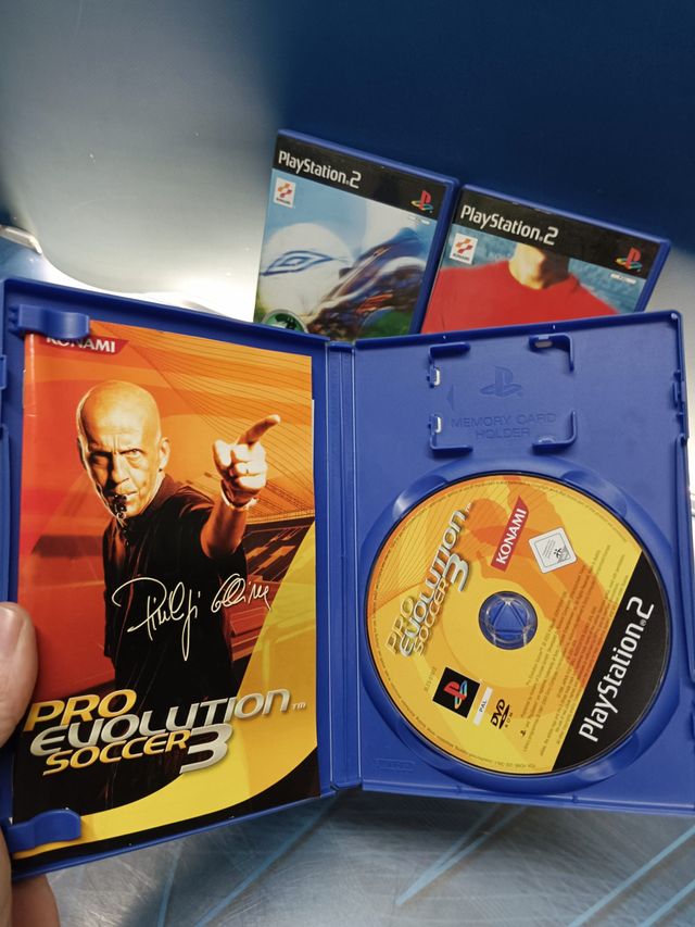 videojuegos Playstation 2 La Saga- Pro evolution Soccer 2, 3 y 4 + international superstar Soccer 2