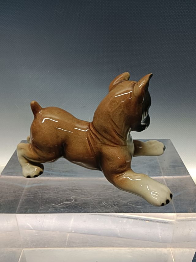 figura de porcelana perro boxer, Cachorro, WC wester germany  8x13 cm.aprox