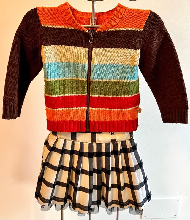 Chaqueta Tuc Tuc 2 años y falda cuadros