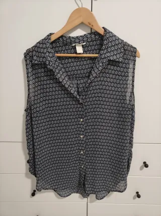 Camisa H&M sin mangas estampado. Solo envío 
