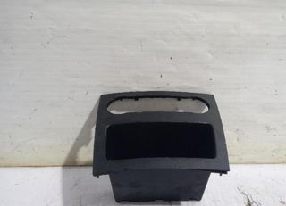 Guantera a1696800239 mercedes-benz clase a 143038