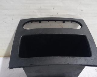Guantera a1696800239 mercedes-benz clase a 143038