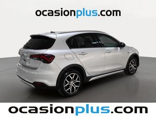 Fiat Tipo 1.6 Multijet Cross 96 kW (130 CV)