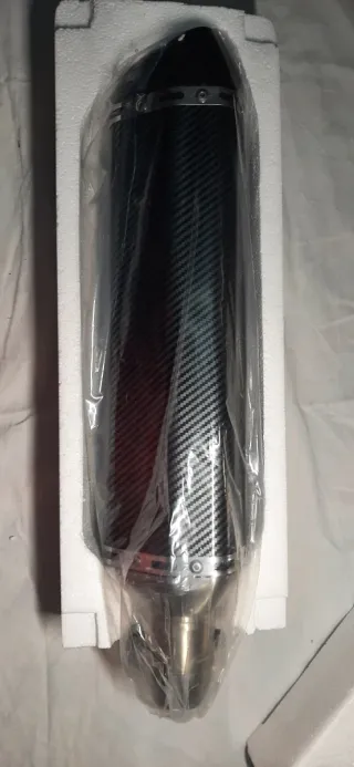Tubo de escape carbono