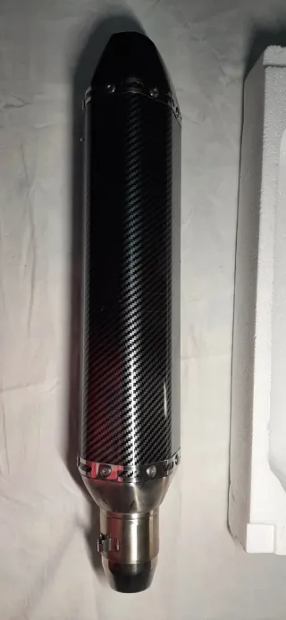 Tubo de escape carbono