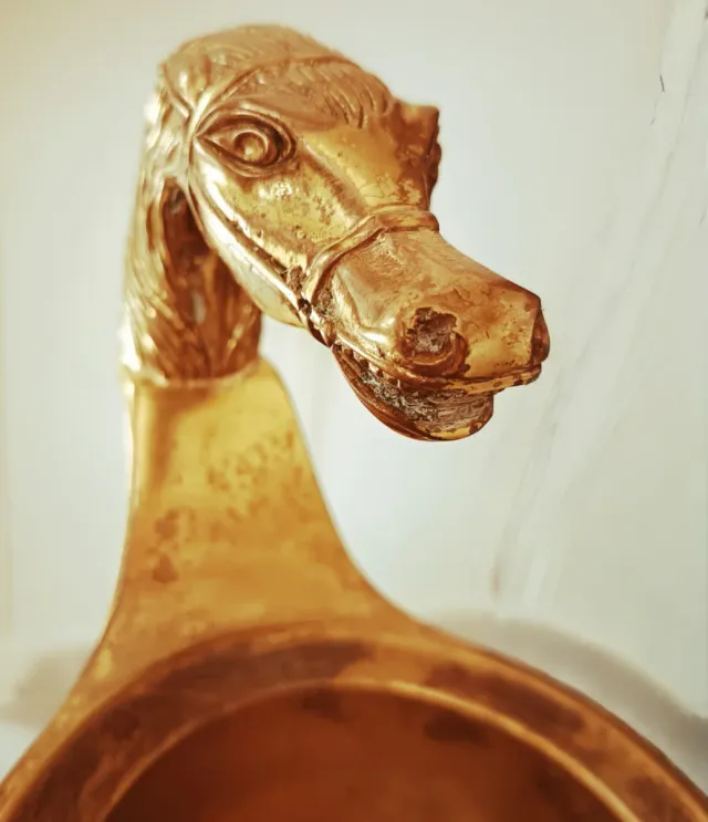 Cenicero Vintage Caballo Dorado