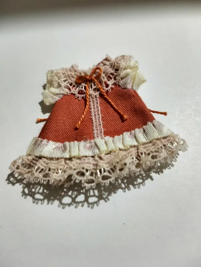 Vestido miniatura casa de muñecas