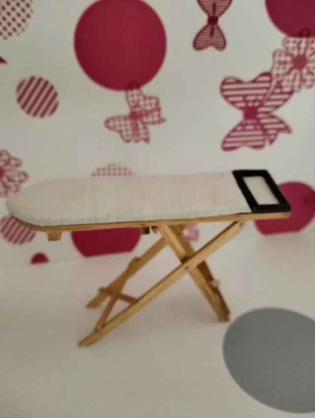 Tabla de planchar miniatura casa de muñecas