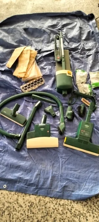 Aspiradora potente con accesorios