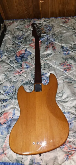 Bajo Marcus Miller Sire V5 + Funda