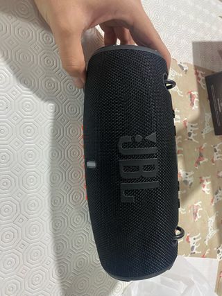 Altavoz Negro