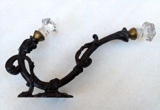 2 Percheros antiguos.