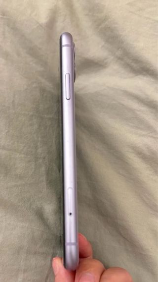 iPhone 11 viola