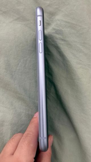 iPhone 11 viola