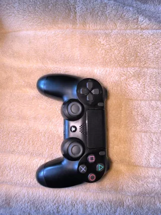 Consola PS4 Slim Negra .