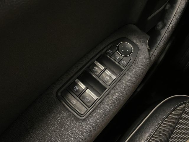 RENAULT Captur Diesel Captur Diesel Captur Blue DCi Zen 85kW