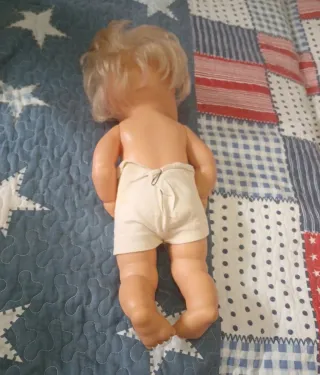 Muñeca besito  antigua con ropa de oso 1989 famosa