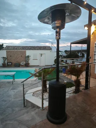 Estufa seta exterior metal negra