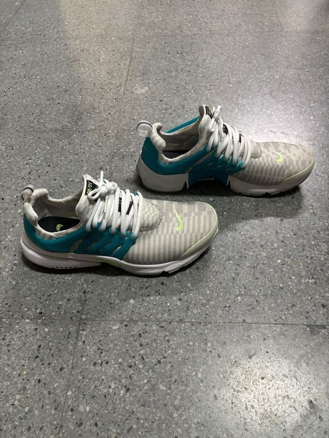 Nike Presto Gris y Turquesa