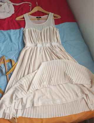 Vestido H&M Beige Plisado