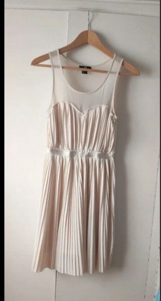 Vestido H&M Beige Plisado