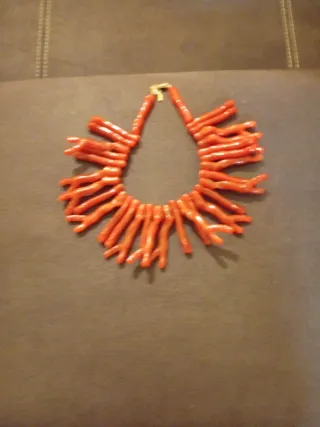Collar Zara Coral Rojo