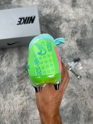 Botas Fútbol Nike Mercurial SG Talla 43