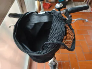 Bicicleta plegable blanca