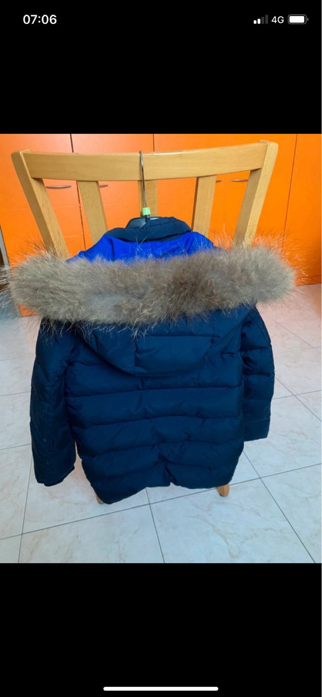 Piumino blu con cappuccio e pelliccia tg 4/5 anni