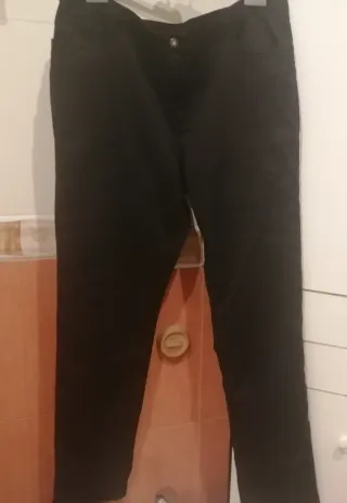 Pantalón elástico negro