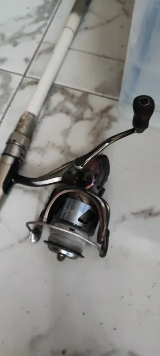 Caña de pescar + Carrete de pesca HIRO 