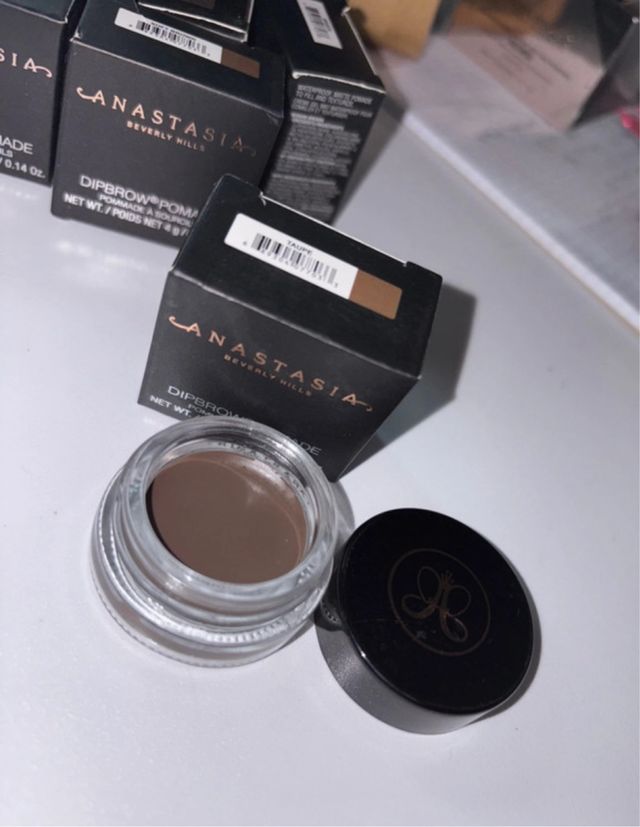 Anastasia Beverly Hills Dipbrow Pomade Taupe