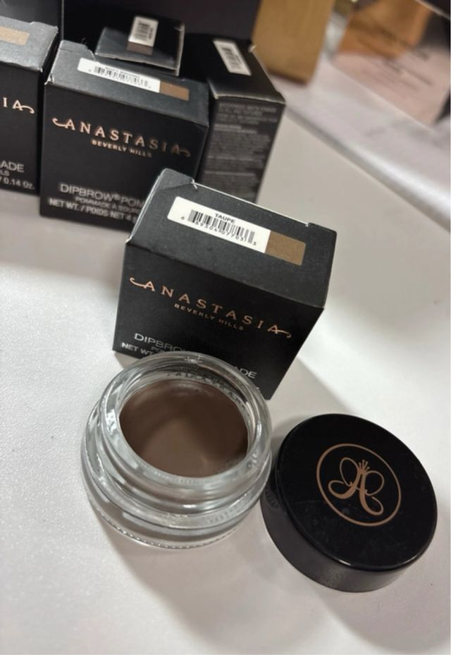 Anastasia Beverly Hills Dipbrow Pomade Taupe