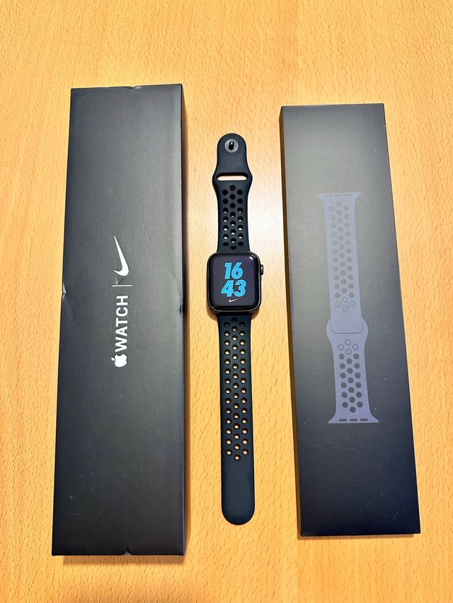 Apple Watch S6 Nike GPS+Celular 44mm