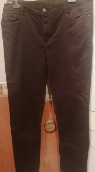 Pantalón marrón