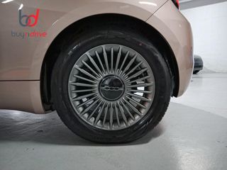 Fiat 500e 320km 118cv Auto. Icon