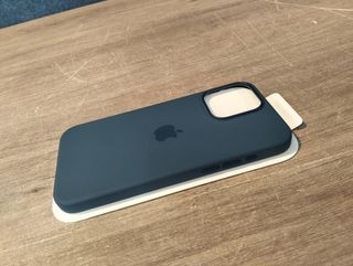 Custodia per iPhone 15 Pro Max - Silicone MagSafe blu