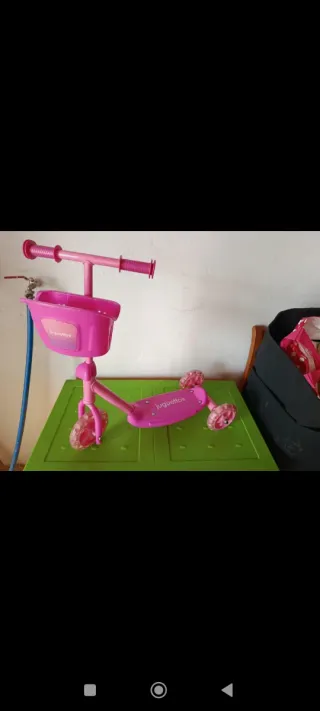 Patin infantil 3 ruedas rosa con cesta