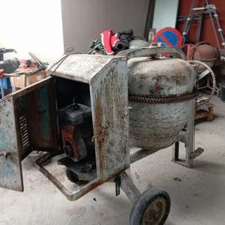 Hormigonera Omaco Gasolina de ,250 litros .Buen Es