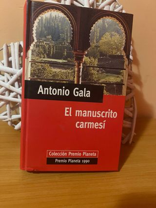 El manuscrito carmesí 