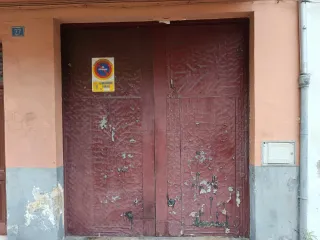 Puertas antiguas de madera para recuperación