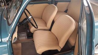 tapizados de asientos y puerta Seat 600