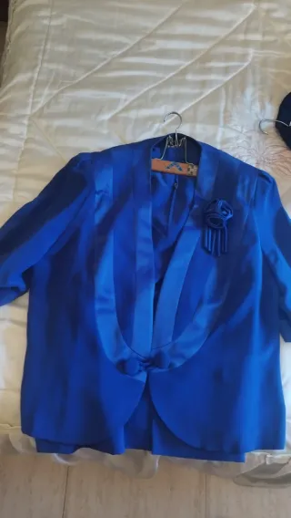 Traje de mujer azul