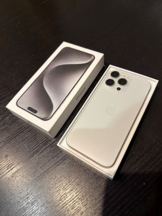 iPhone 15 Pro Max 256GB Titanio Bianco