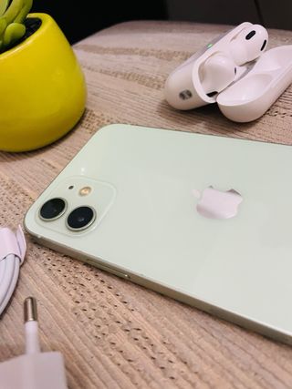 Batteria impeccabile per iPhone 12 da 128 GB al 100% + regali
 