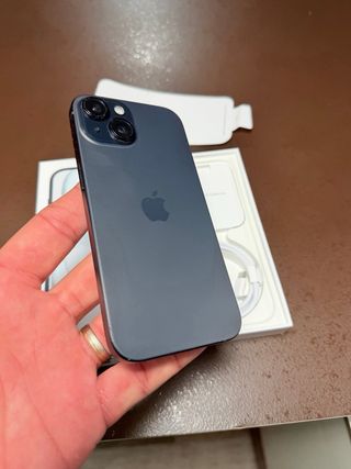 iPhone 15 Black 128GB con fattura e garanzia.