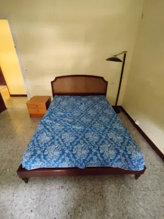 Cama 1.35 vintage madera y tela. A recoger