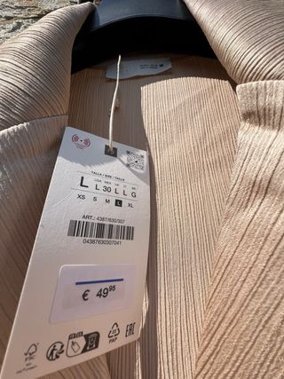 Chaqueta Zara Plisada 