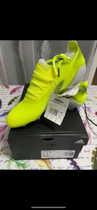 LOTE DE BOTAS DE FÚTBOL ADIDAS GAMA ALTA 