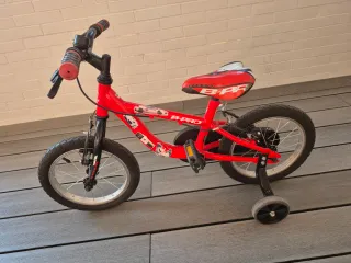 Bicicleta infantil roja de 14 pulgadas